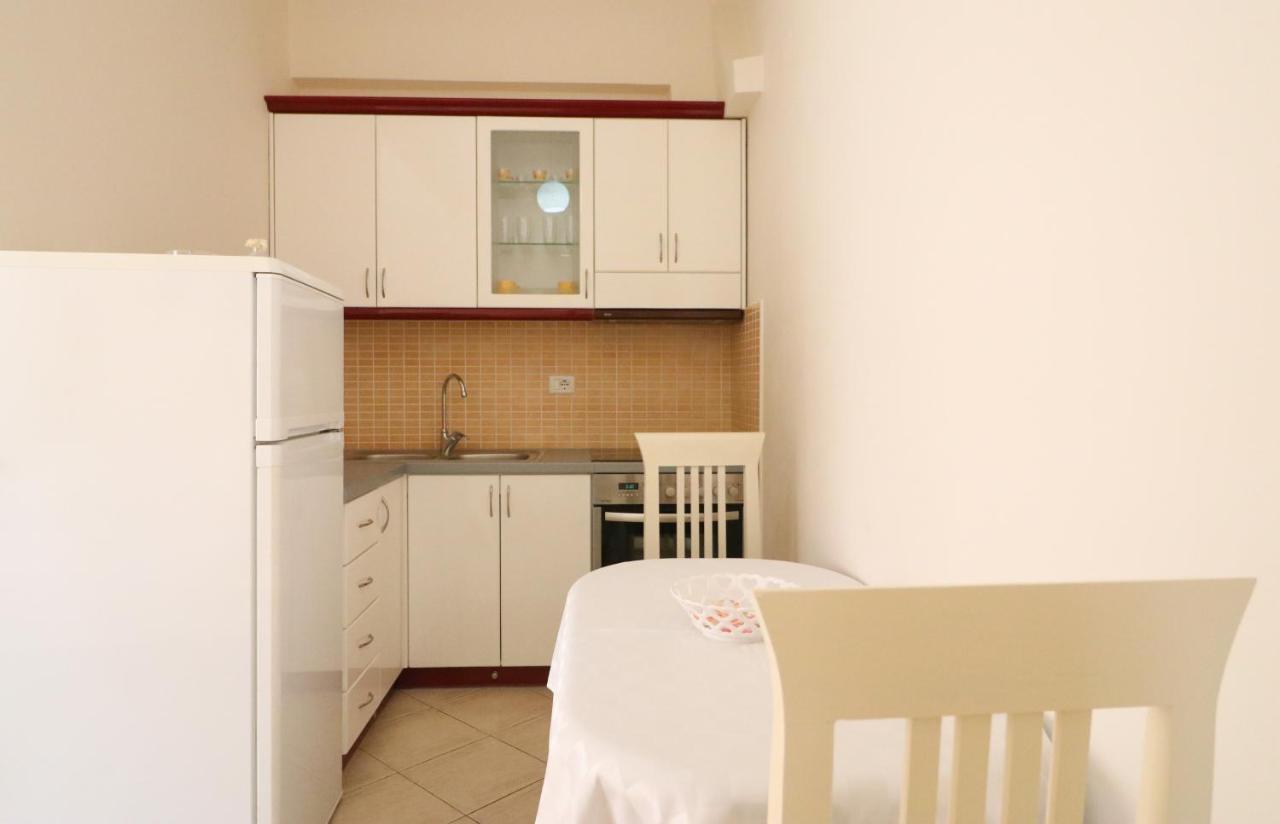 Apartments Vila Roboci Sarande Exterior photo