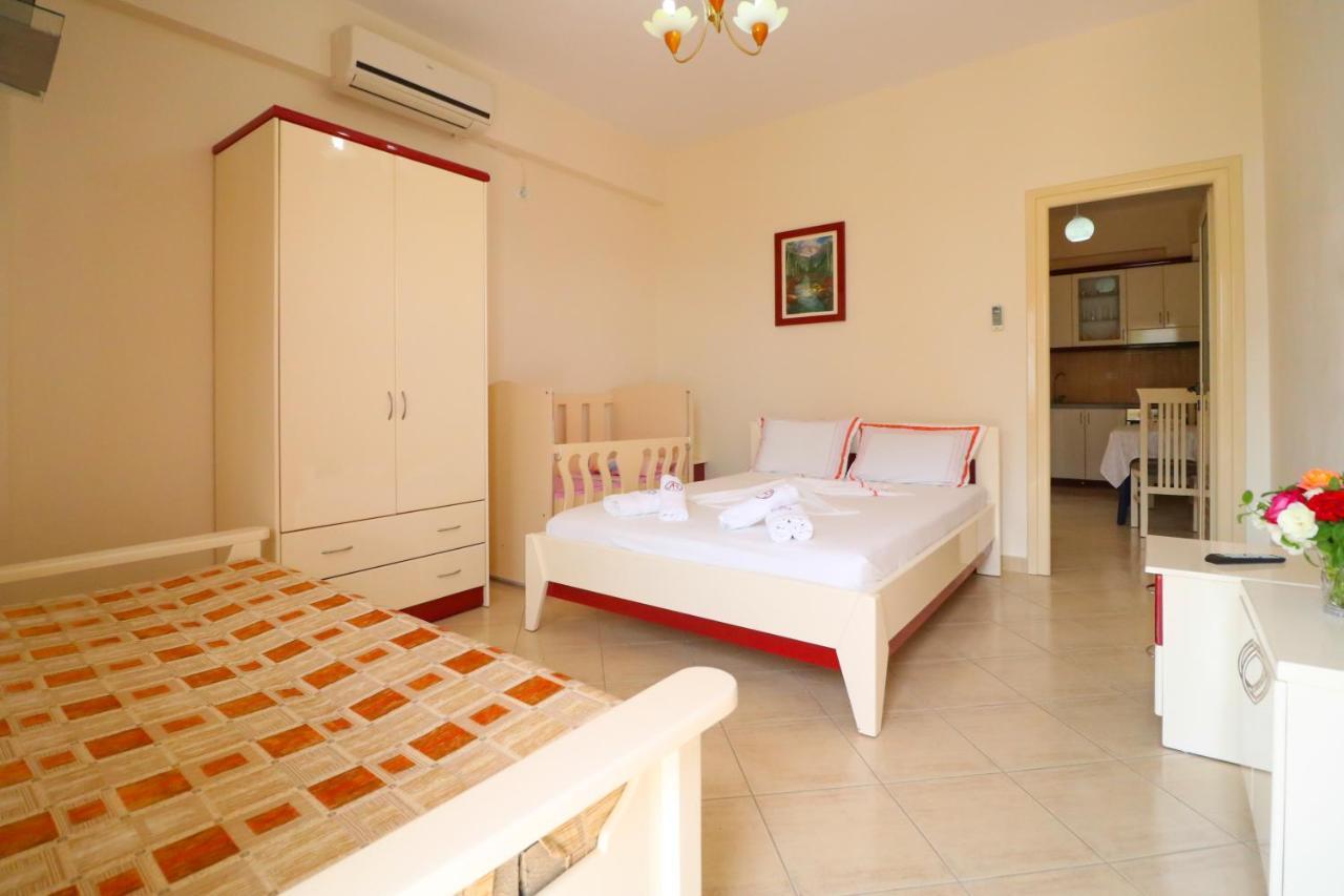 Apartments Vila Roboci Sarande Exterior photo